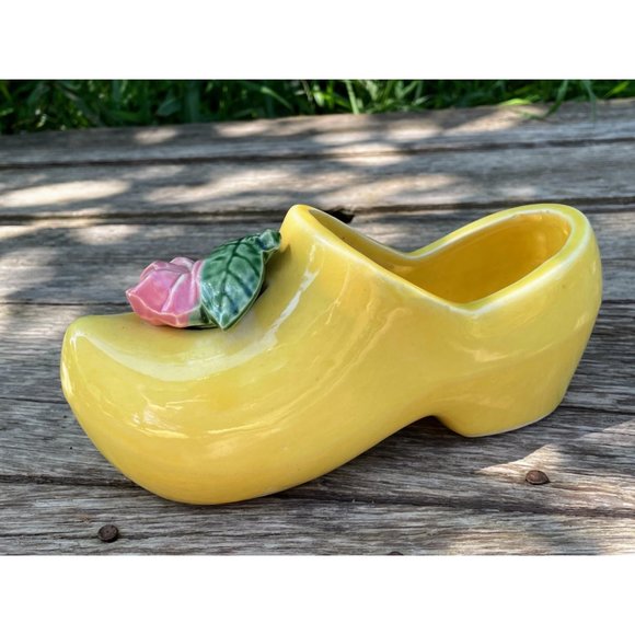 Vintage 1950s MCoy Yellow Clog Shoe Planter With Rose - Picture 7 of 11